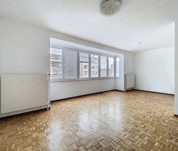Appartement met één slaapkamer in Ixelles - Photo 3