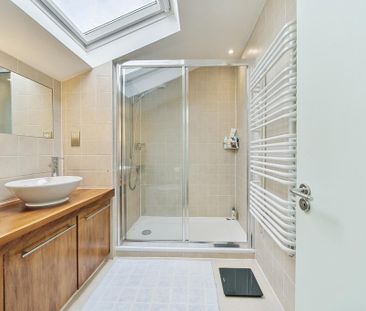 3 bedroom mews to rent - Photo 6