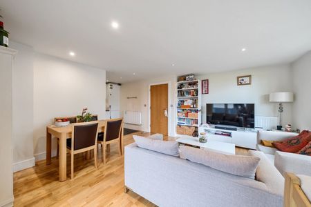 Merryweather Place, London, SE10 - Photo 2