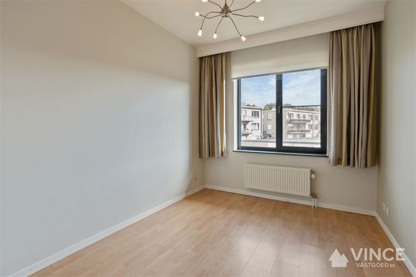 Ruim appartement met 2 slaapkamers - Photo 1