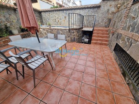 3 BEDROOM SEMI-DETACHED VILLA WITH TERRACES AND PRIVATE POOL - NERJA - Photo 5