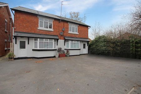 Evesham Road, Redditch B97 - Photo 5