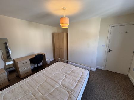 Lamel Street, Hull Road - P1326 - Photo 2