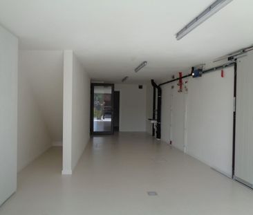 Recent (2018) 2-gevel woning met garage, gelegen in het centrum van... - Photo 6