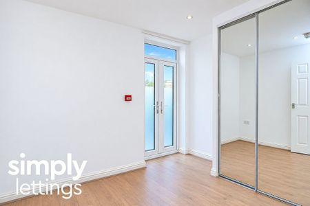 1 Bed property for rent - Photo 2