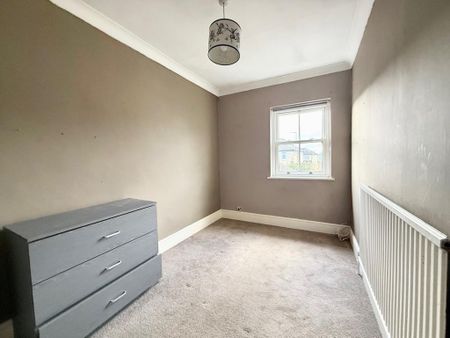 2 bedroom end of terrace house to rent - Photo 4