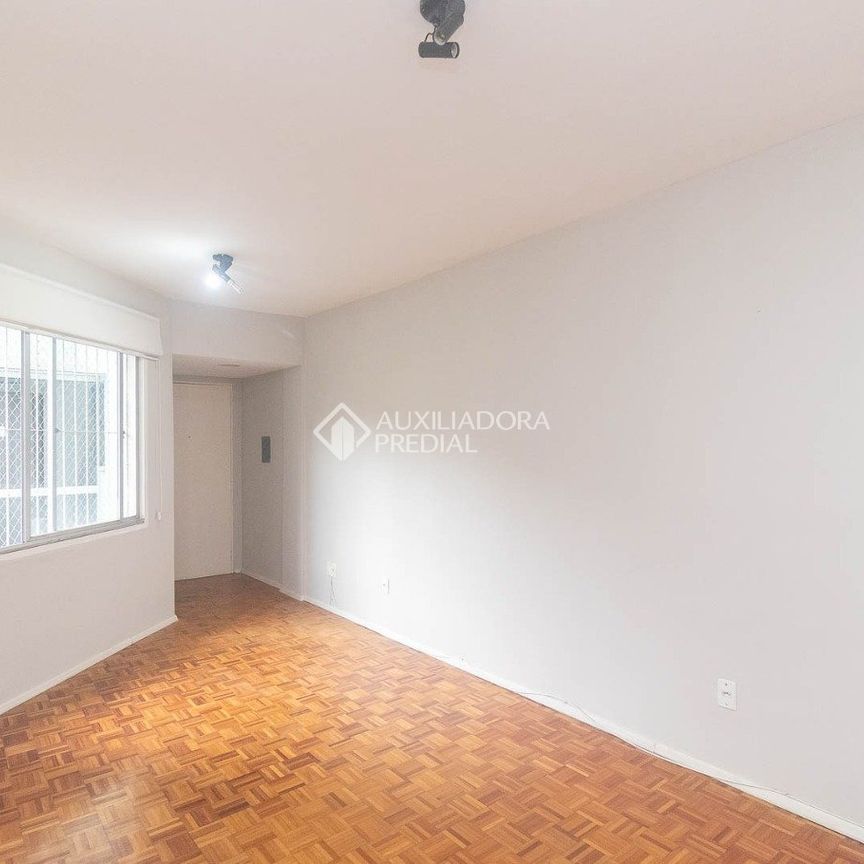 Apartamento com 2 quartos e 64m² para alugar em Centro Histórico, Porto Alegre. - Photo 1