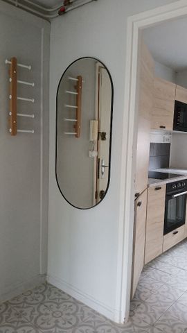 Location Appartement 4 pièces 72m² - Photo 3