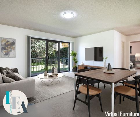 Ground floor two bedroom unit - Photo 1