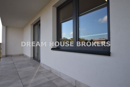 Mieszkanie na wynajem - Zdjęcie 2