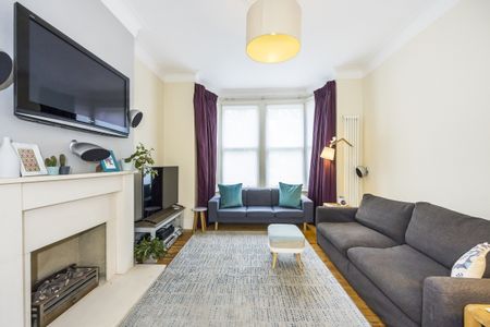 5 bedroom semi-detached house to rent - Photo 4