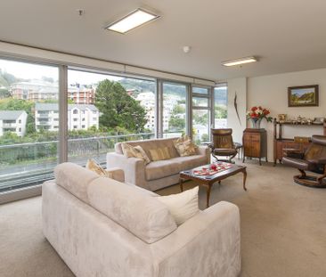 Welcome home to apartment 5B Montreaux Apartments - Photo 1