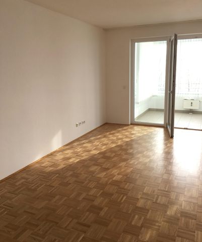 Helle 3-Zimmer Wohnung mit Wintergarten - Photo 2