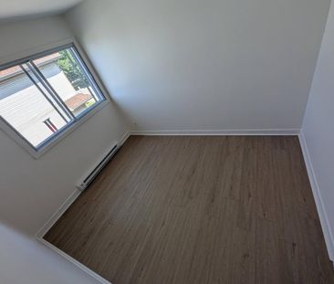 appartement 4 1/2 à St-François Laval - Photo 4