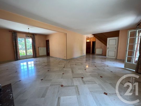 Location Maison 6 pièces 174m² BOIS LE ROI 77590 - Photo 1