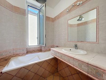 Location Appartement 3 pièces 63m² AJACCIO 20000 - Photo 5