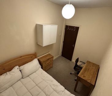 Room in a Shared House, Bath Road, BS4 - Photo 4