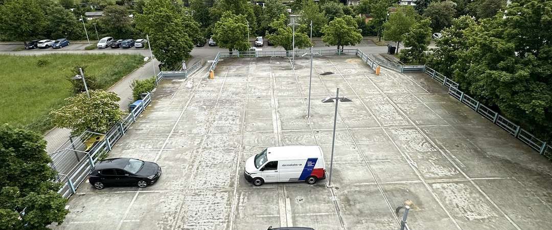 ++Geräumige 1-RW mit riesigem Balkon und bester Aussicht++ - Photo 1