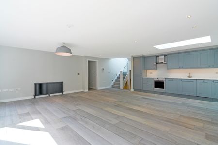 2 Bedroom Apartment, St. Martin’s Lane, Covent Garden, WC2N - Photo 5