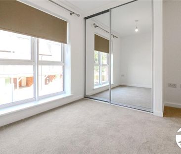 4 bedroom detached house to rent - Photo 3