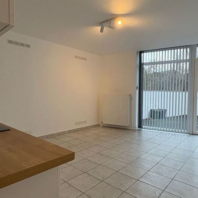 Appartement te huur in Marche-en-Famenne voor € 620 met 1 slaapkamer - Foto 1
