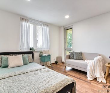 Pronájem bytu 1+kk 20 m2 - Photo 1