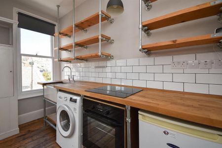 1 bedroom flat to rent - Photo 3
