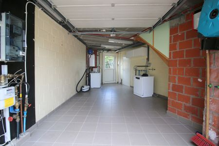 Instapklare woning (2004) met zonnepanelen en idyllische tuin - Photo 5