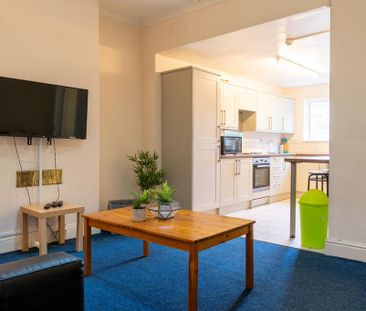 5 bedroom house to rent - Photo 2