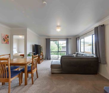 Comfortable Family Living - Photo 5