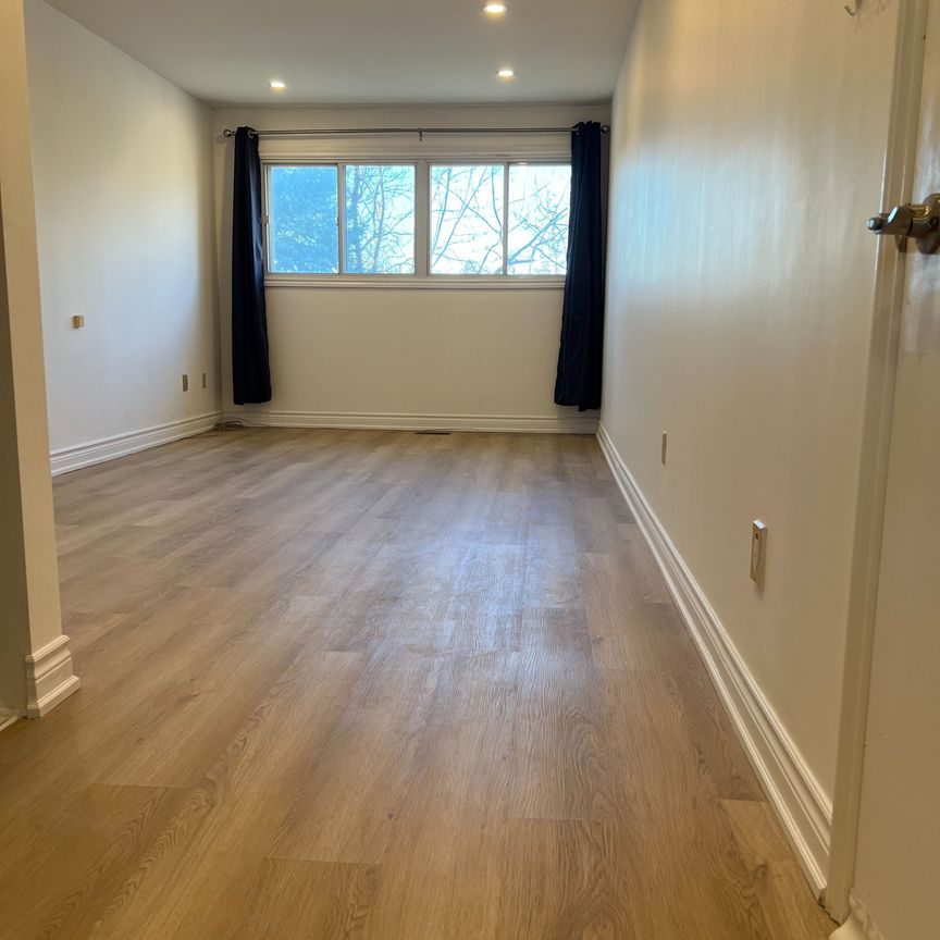 For Lease - 327 Sussex Avenue Unit# Upper, Richmond Hill, Ontario - Photo 1