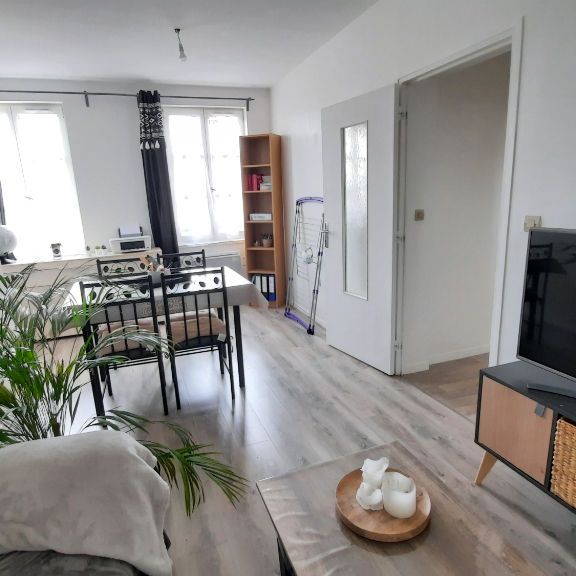 Location Appartement 2 pièces 42m² - Photo 1