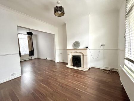 2 bedroom terraced house to rent - Photo 2