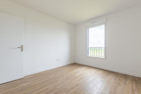 location Appartement T3 DE 67.91m² À CHESSY - Photo 3