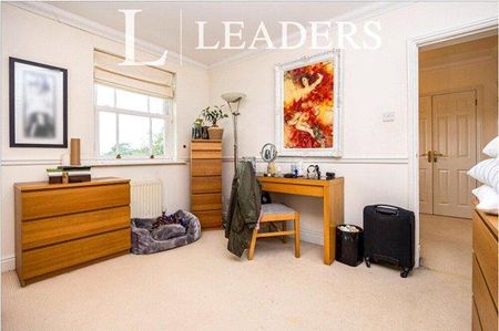 5 bedroom flat to rent - Photo 2