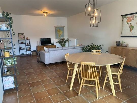 Appartement te huur - Photo 1