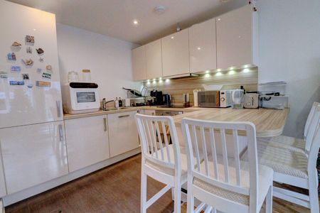 1 bedroom flat to rent - Photo 4