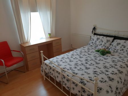 5 Bed Terraced House, Lavender Avenue, CV6 - Photo 3