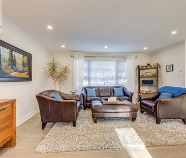 419 YALE CRESCENT - Photo 1