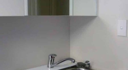 Great Location - Large Deck & View to Rangitoto! - Photo 5