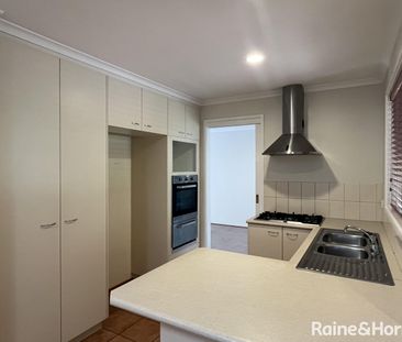 3 Carter Place, Banks ACT 2906 - House For Rent | Domain - Photo 6