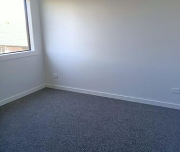 Spacious Flagstaff Family Home - Photo 5