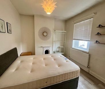 Devon Place - Photo 2