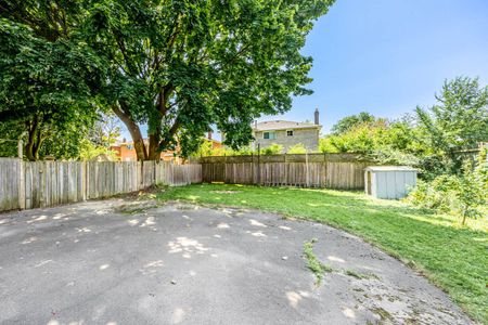 For Lease - 1362 Cawthra Road Unit# Upper, Mississauga, Ontario - Photo 5