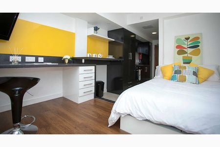 Platinum Studio - Photo 3