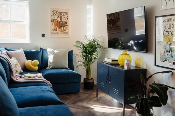 6 bedroom flat to rent - Photo 1