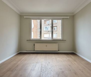 Jan Van Rijswijcklaan ∣ Volledig gerenoveerd appartement + P - Photo 2