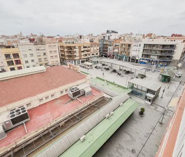 Carrer dOccident, L'Hospitalet de Llobregat, Catalonia 08903 - Photo 3