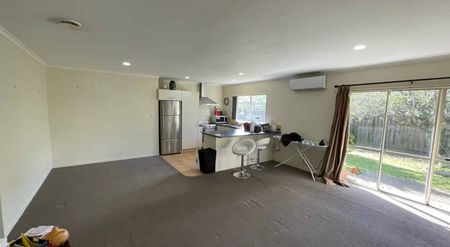 Takanini, 3 Bedrooms - Photo 3