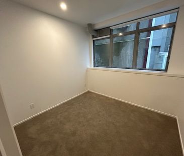 SPACIOUS TWO BEDROOM APARTMENT - CENTRAL CITY - Photo 1